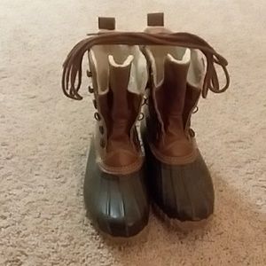 Ankle high all weather shoes